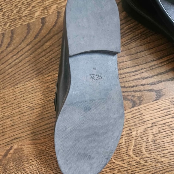 Zara Black Loafers with Gold Detail - Picture 3 of 3